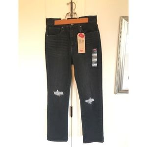 NWT Levi’s 724 black distressed jeans